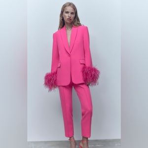 Fashion week favorite! Zara Pink feather blazer suit, complete set Sz Large